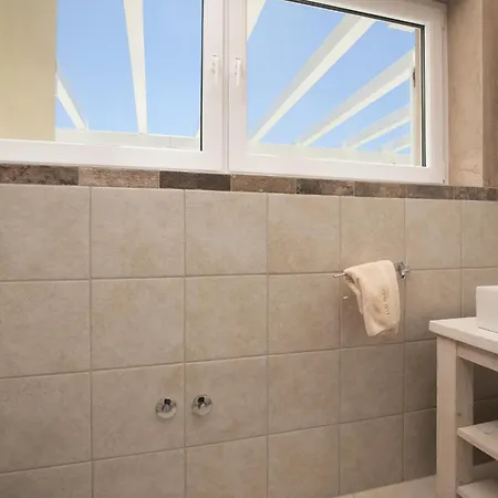 Bella - Beautiful And Modern House With Pool, Souna, Jacuzzi & Playground, - Istra