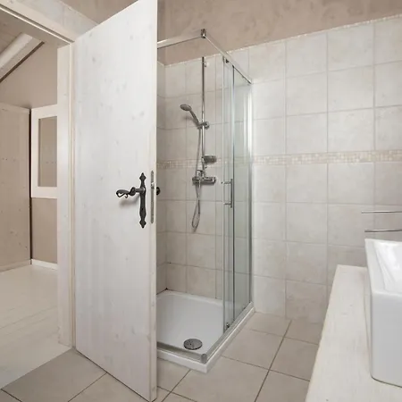 Βίλα Bella - Beautiful And Modern House With Pool, Souna, Jacuzzi & Playground, - Istra *