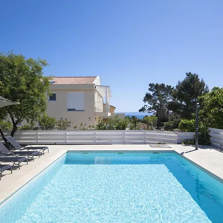 Bella - Beautiful And Modern House With Pool, Souna, Jacuzzi & Playground, - Istra * Liznjan