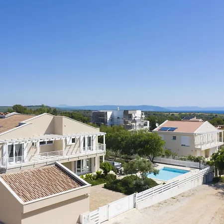 Villa Bella - Beautiful And Modern House With Pool, Souna, Jacuzzi & Playground, - Istra