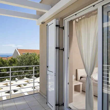 Bella - Beautiful And Modern House With Pool, Souna, Jacuzzi & Playground, - Istra Villa *