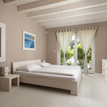 Villa Bella - Beautiful And Modern House With Pool, Souna, Jacuzzi & Playground, - Istra Liznjan