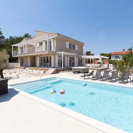 Villa Bella - Beautiful And Modern House With Pool, Souna, Jacuzzi & Playground, - Istra