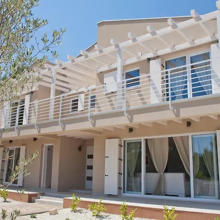 Bella - Beautiful And Modern House With Pool, Souna, Jacuzzi & Playground, - Istra * Liznjan