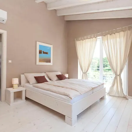 Bella - Beautiful And Modern House With Pool, Souna, Jacuzzi & Playground, - Istra