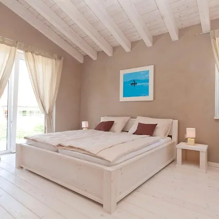 Bella - Beautiful And Modern House With Pool, Souna, Jacuzzi & Playground, - Istra Liznjan